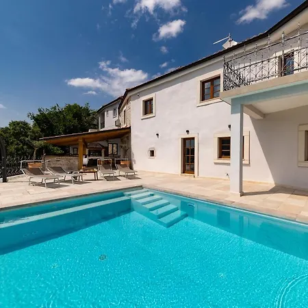 Eve's Castle Villa