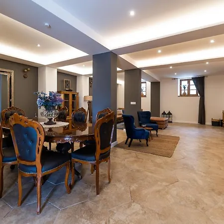 Eve's Castle Villa *