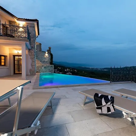 Villa Eve's Castle *