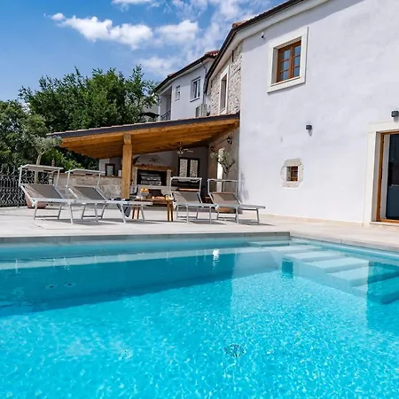 Villa Eve's Castle Bribir