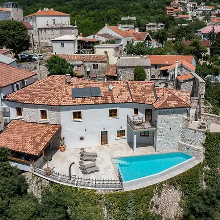 Eve's Castle Villa *