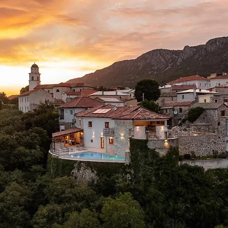 Eve's Castle Villa